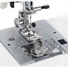 Электромеханическая швейная машина Janome My Excel 23L
