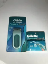 Vintage Gillette Razor Sensor Excel For Women New In Package Plus Cartridges